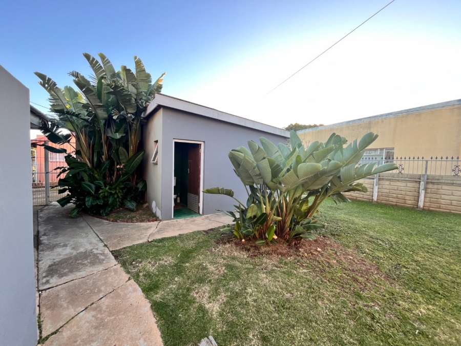 4 Bedroom Property for Sale in C Place Eastern Cape